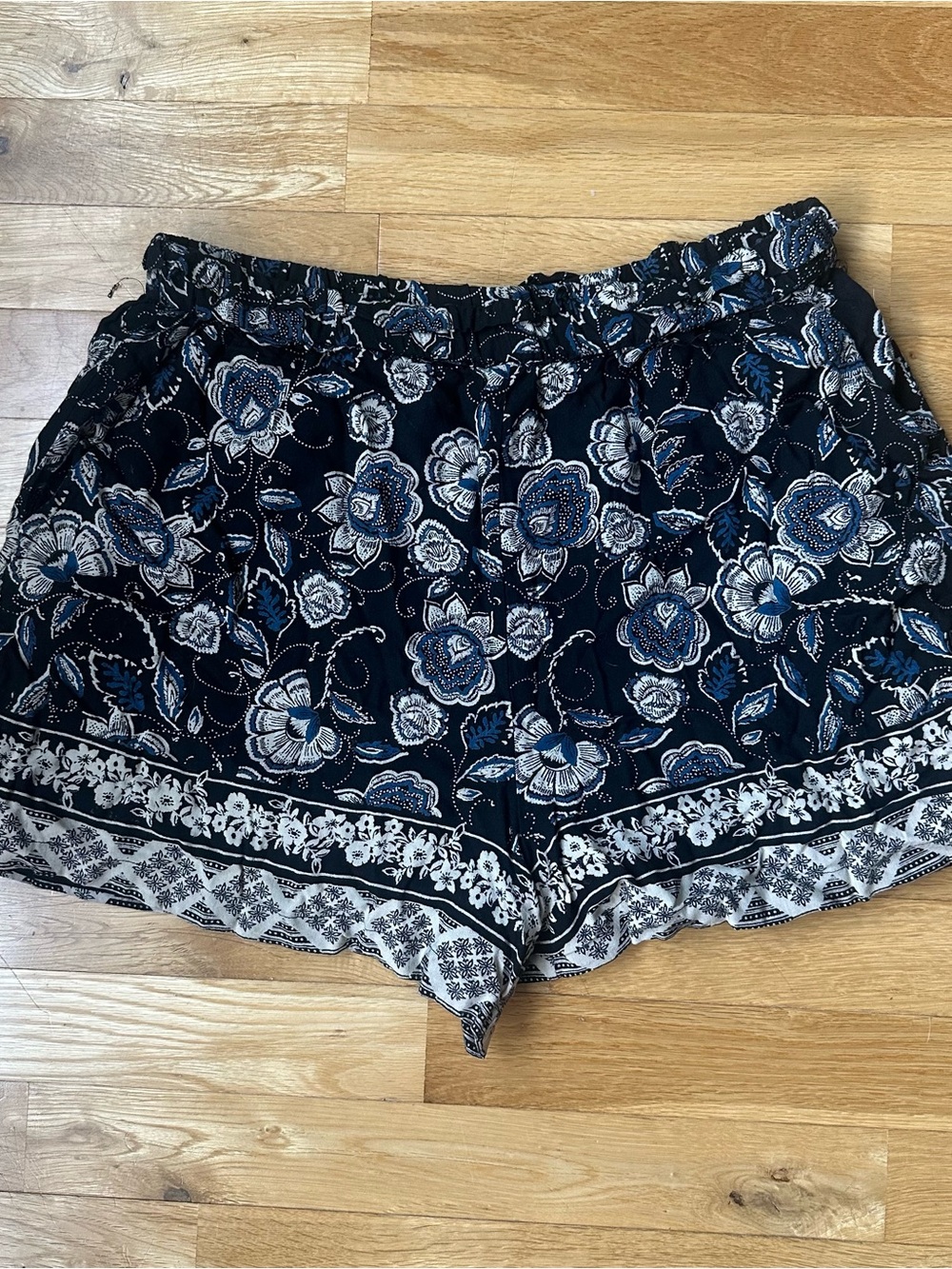 Large Blue Rain Floral High-Waist w pockets, lined, stretch waist, navy & black